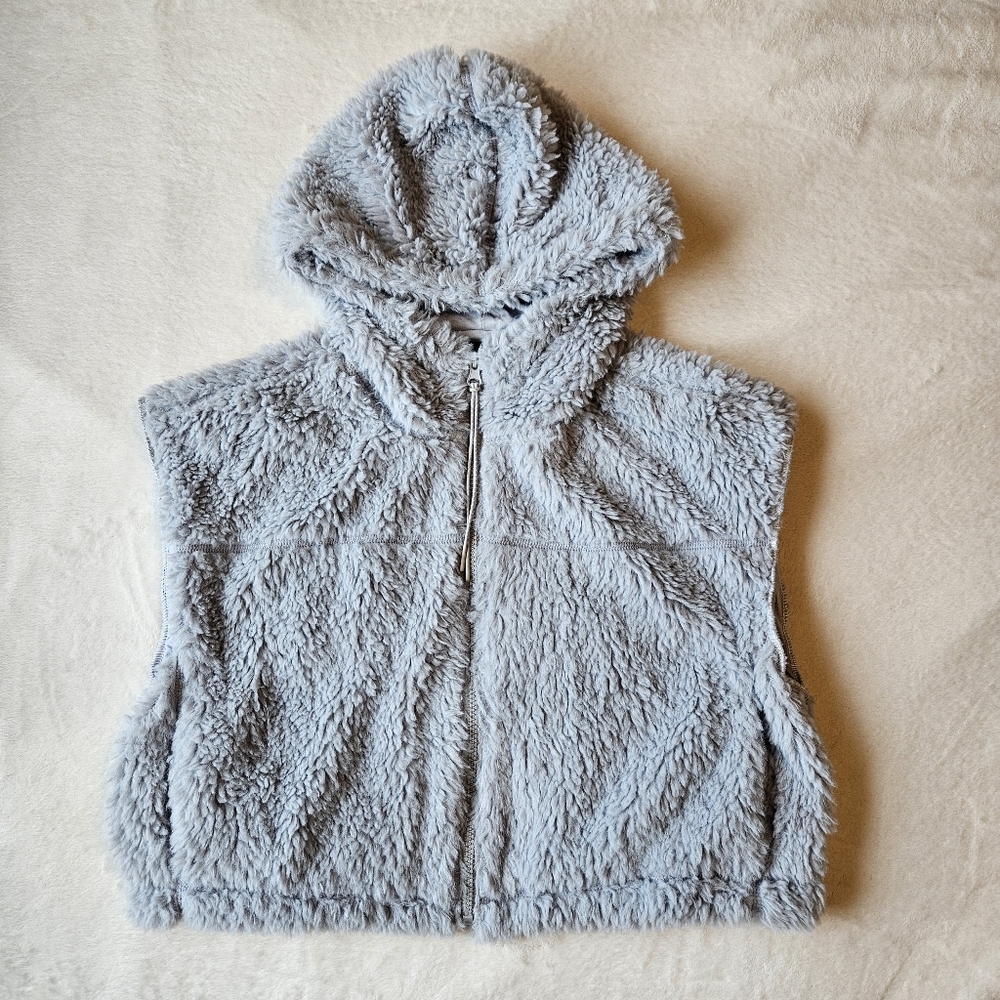 Cropped Fleece Vest